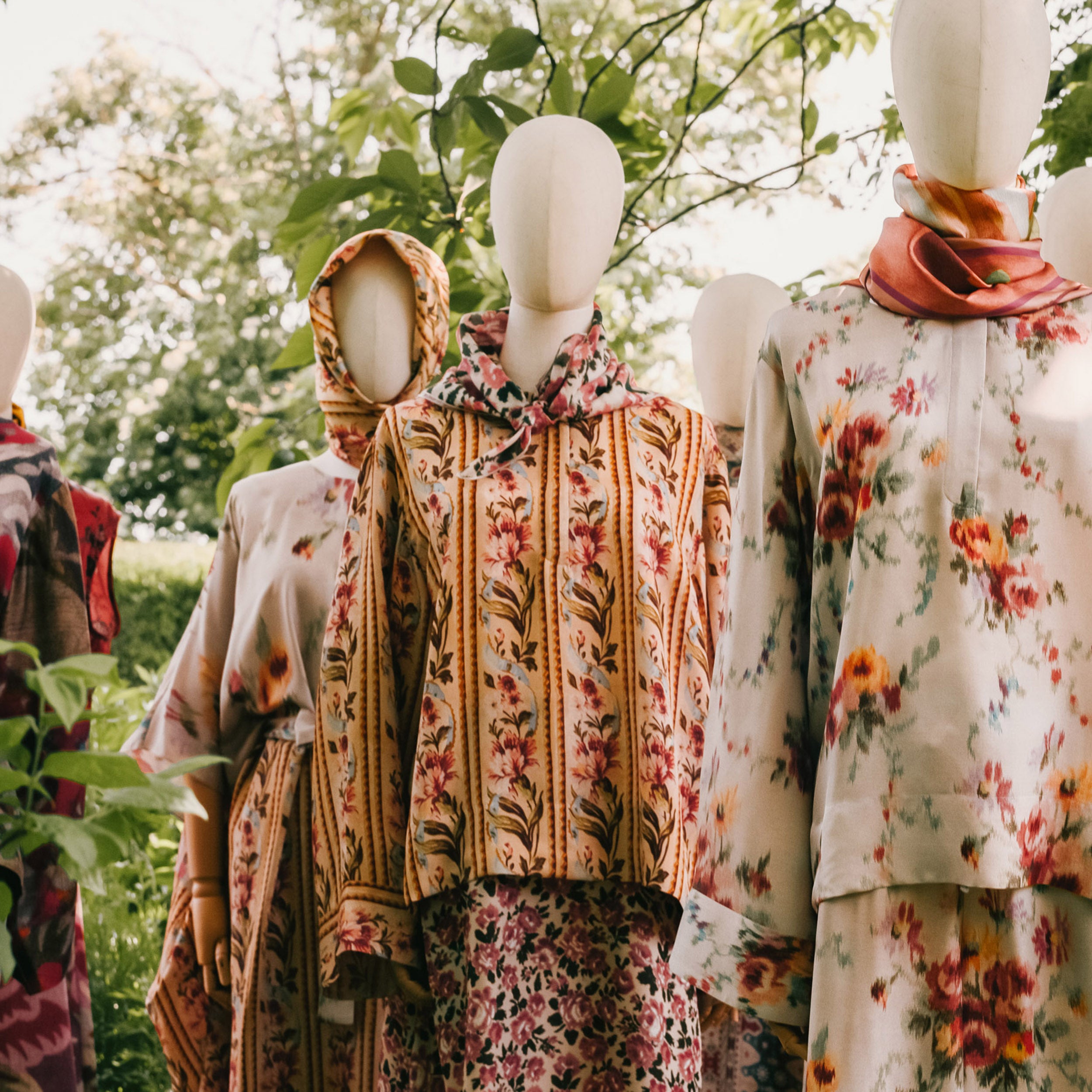 Tapis Noir Danielle Silketop - Stribet Top Guld