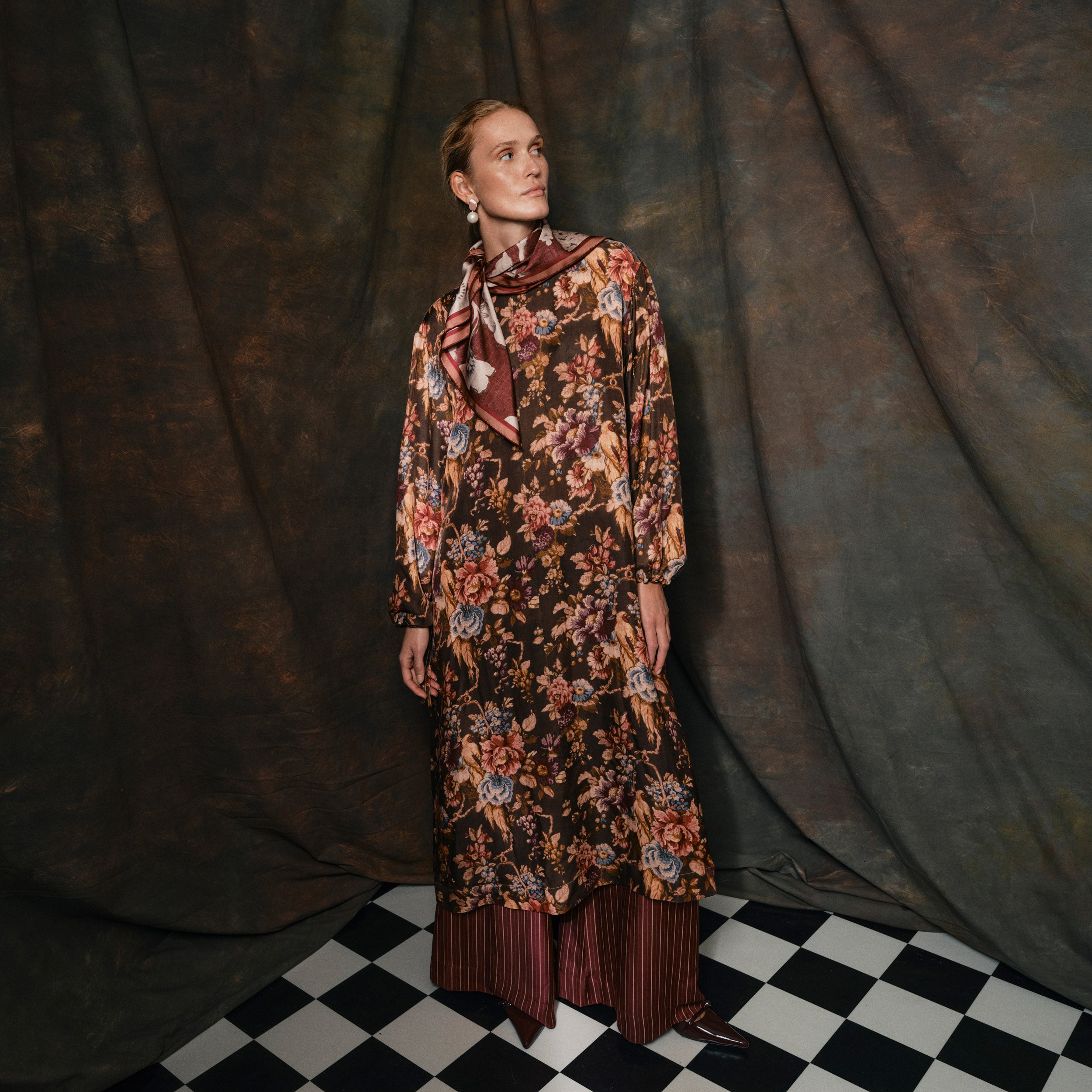 Tapis Noir Deidre Silkekjole - Mørk oliven Dress Dark olive