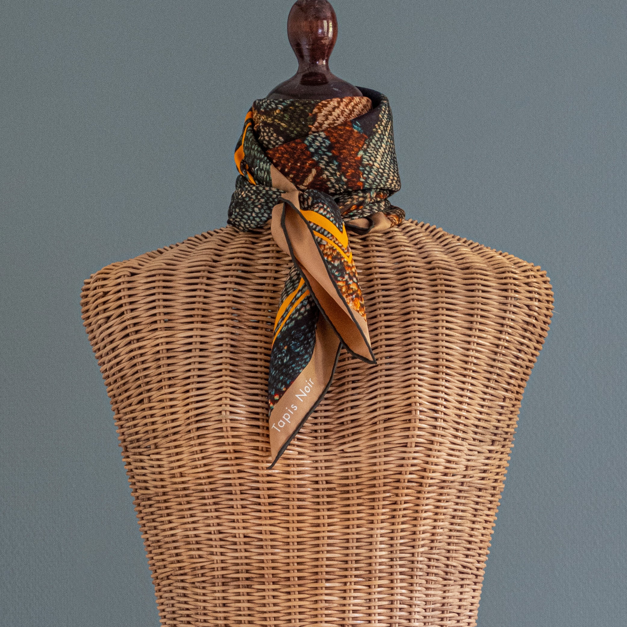 Tapis Noir Klassisk Citron Gobelin Tørklæde Classical Blomsterprint