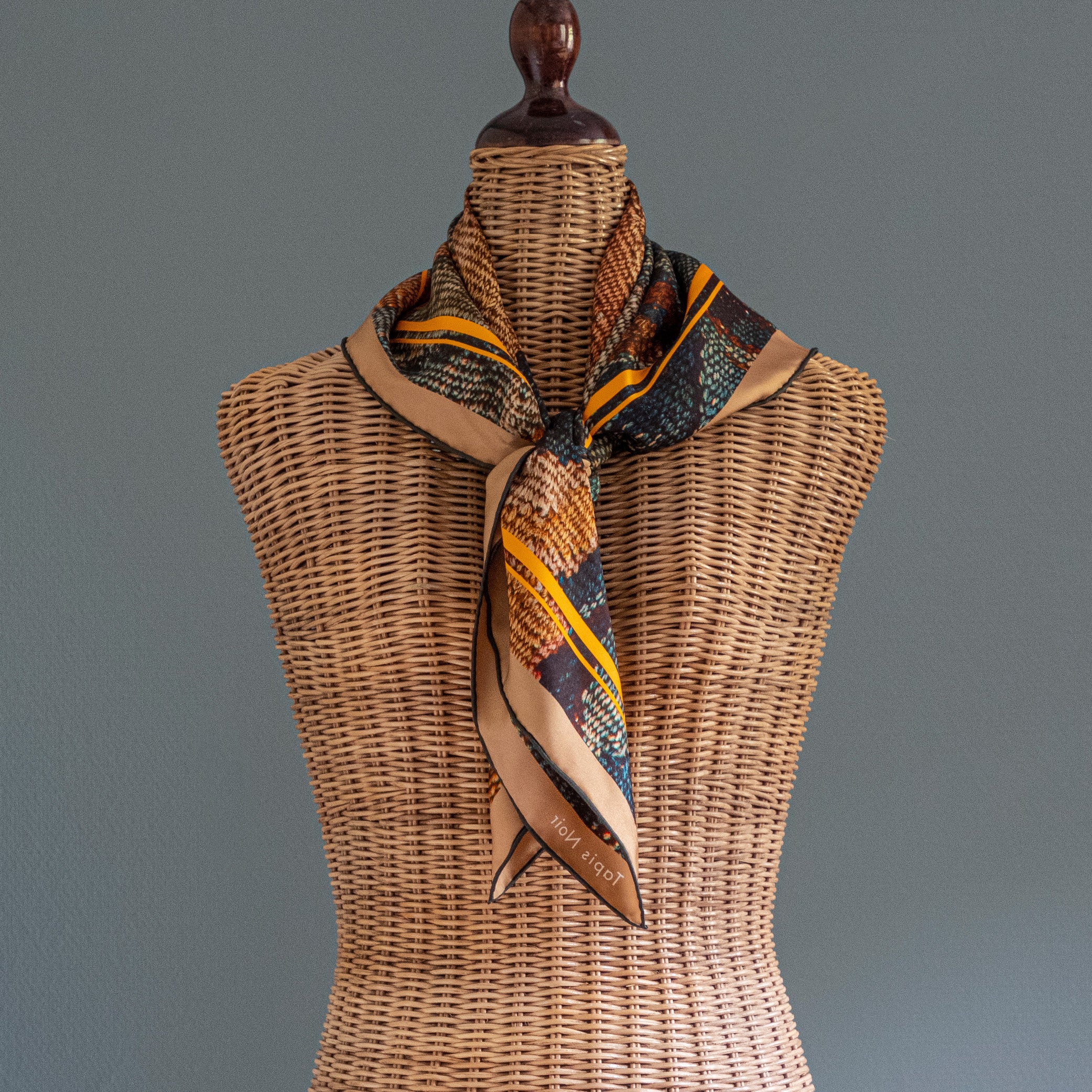 Tapis Noir Klassisk Citron Gobelin Tørklæde Classical Blomsterprint