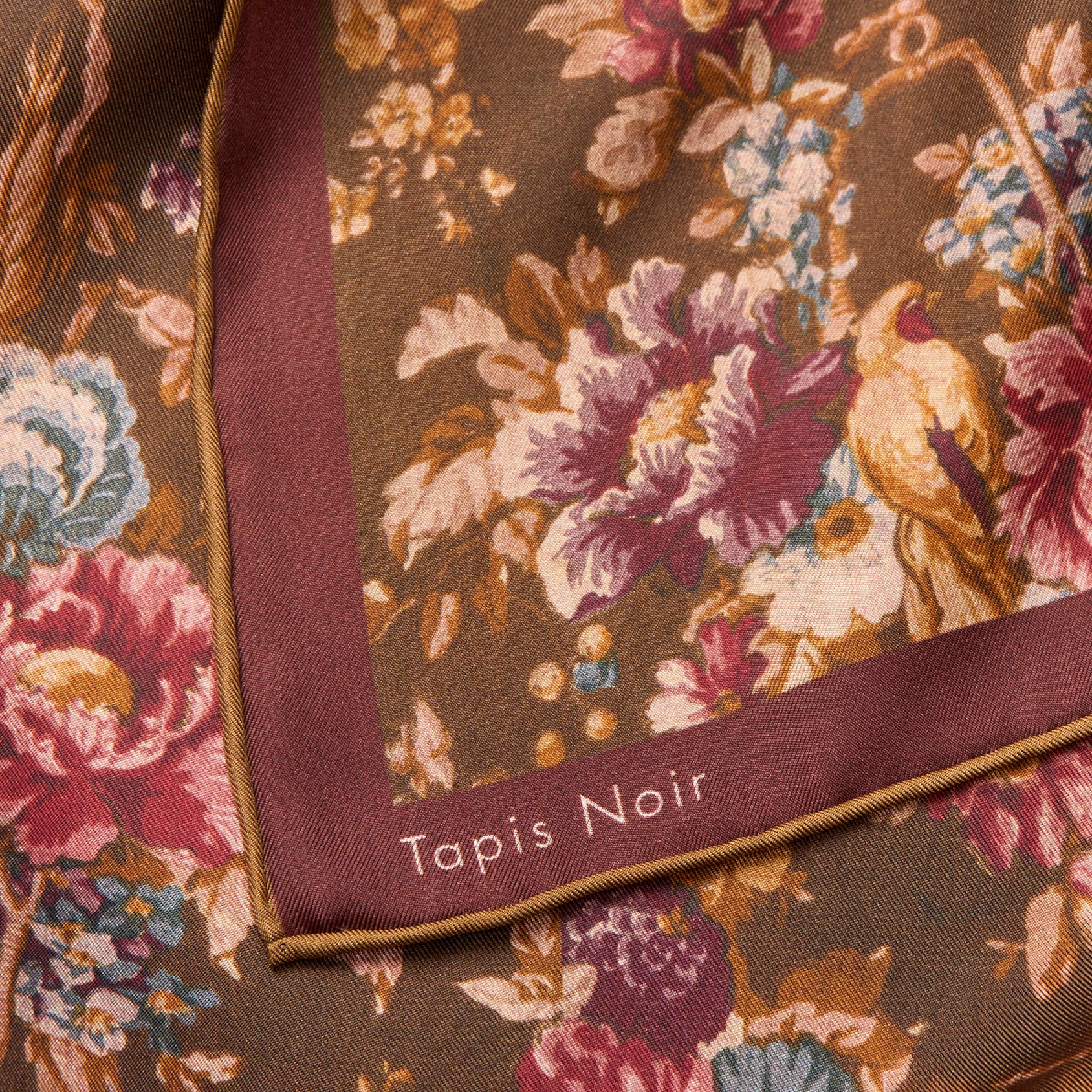 Tapis Noir Klassisk Daisy Tørklæde Classical Brun