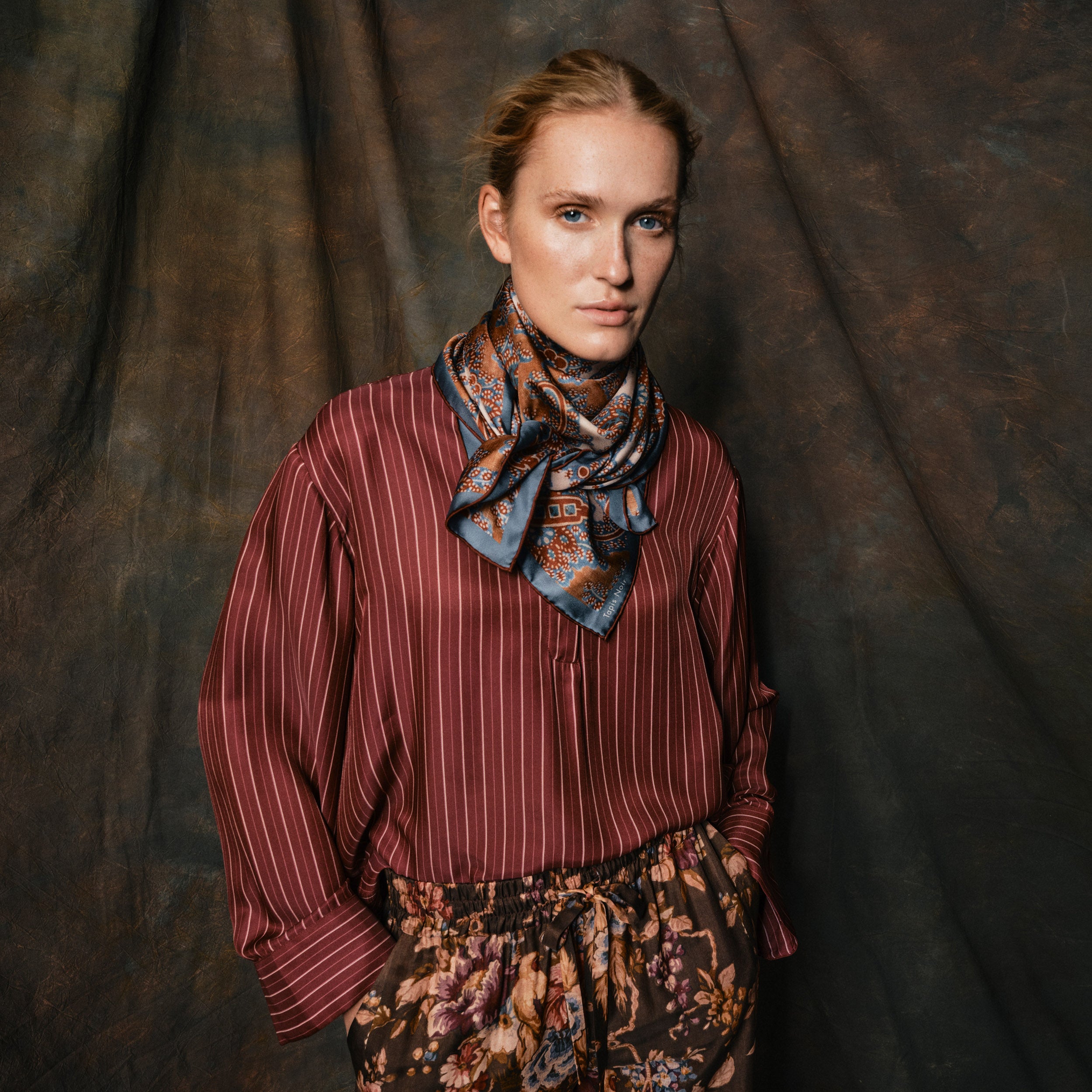 Tapis Noir Klassisk Danica Tørklæde Classical Rød