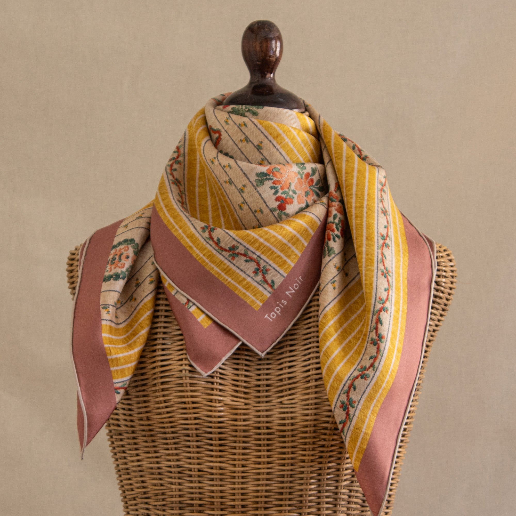 Tapis Noir Klassisk Gult Stribet Tørklæde Classical Gul