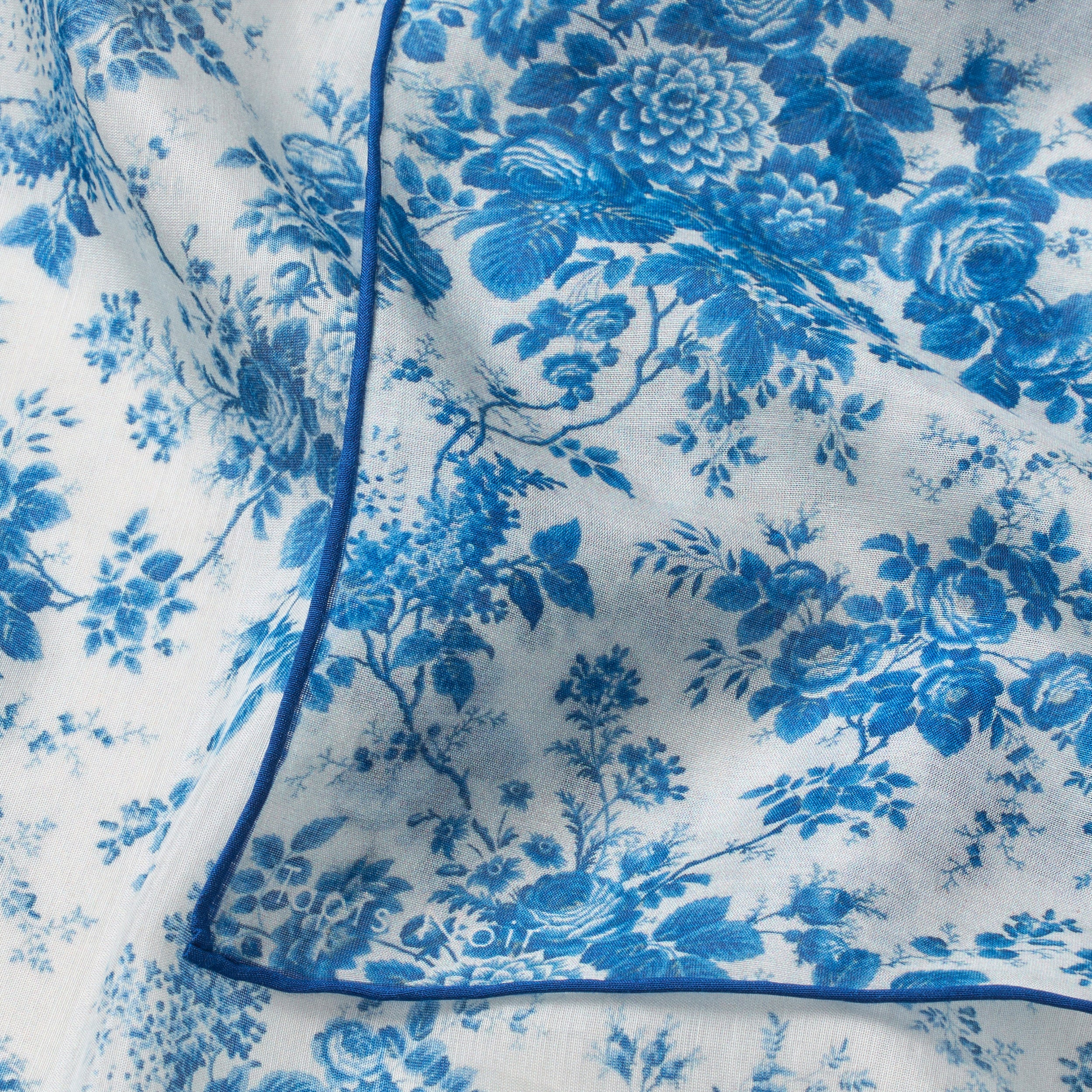 Tapis Noir Let Lille Emilia Tørklæde Light Small (67x67cm) Mørkeblå