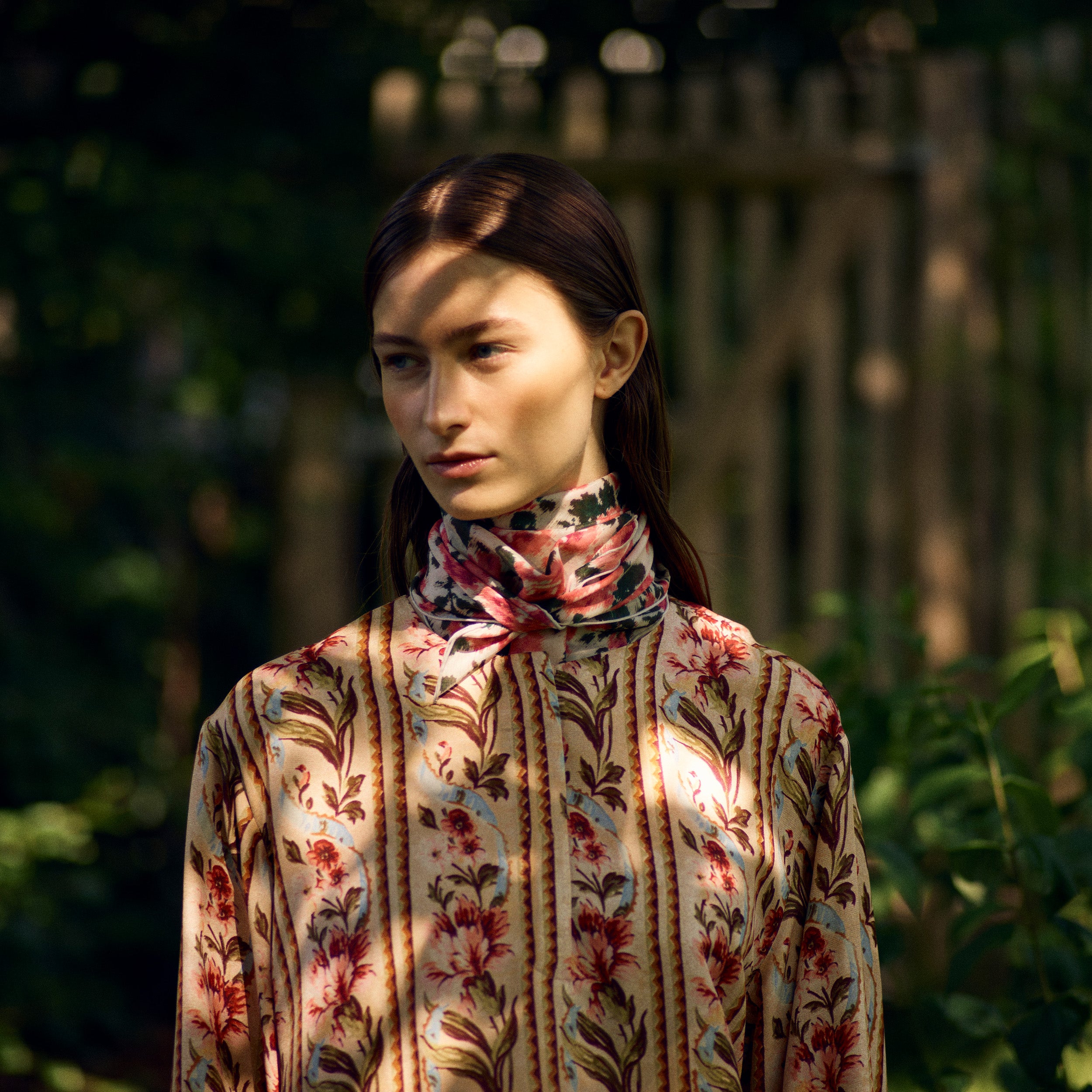 Tapis Noir Let Lille Esme Tørklæde Light Small (67x67cm) Lyserød