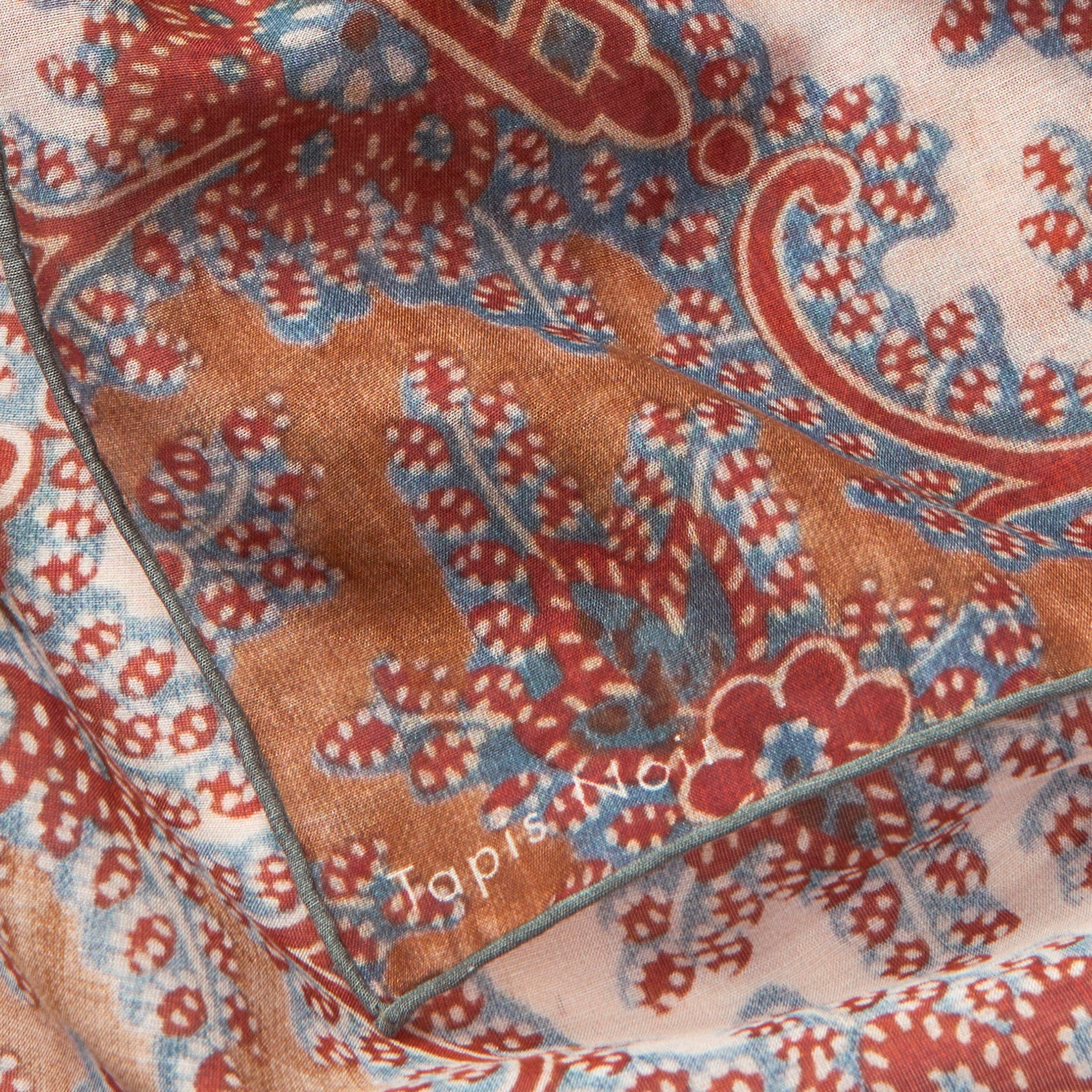 Tapis Noir Let Danica Tørklæde Light Rød