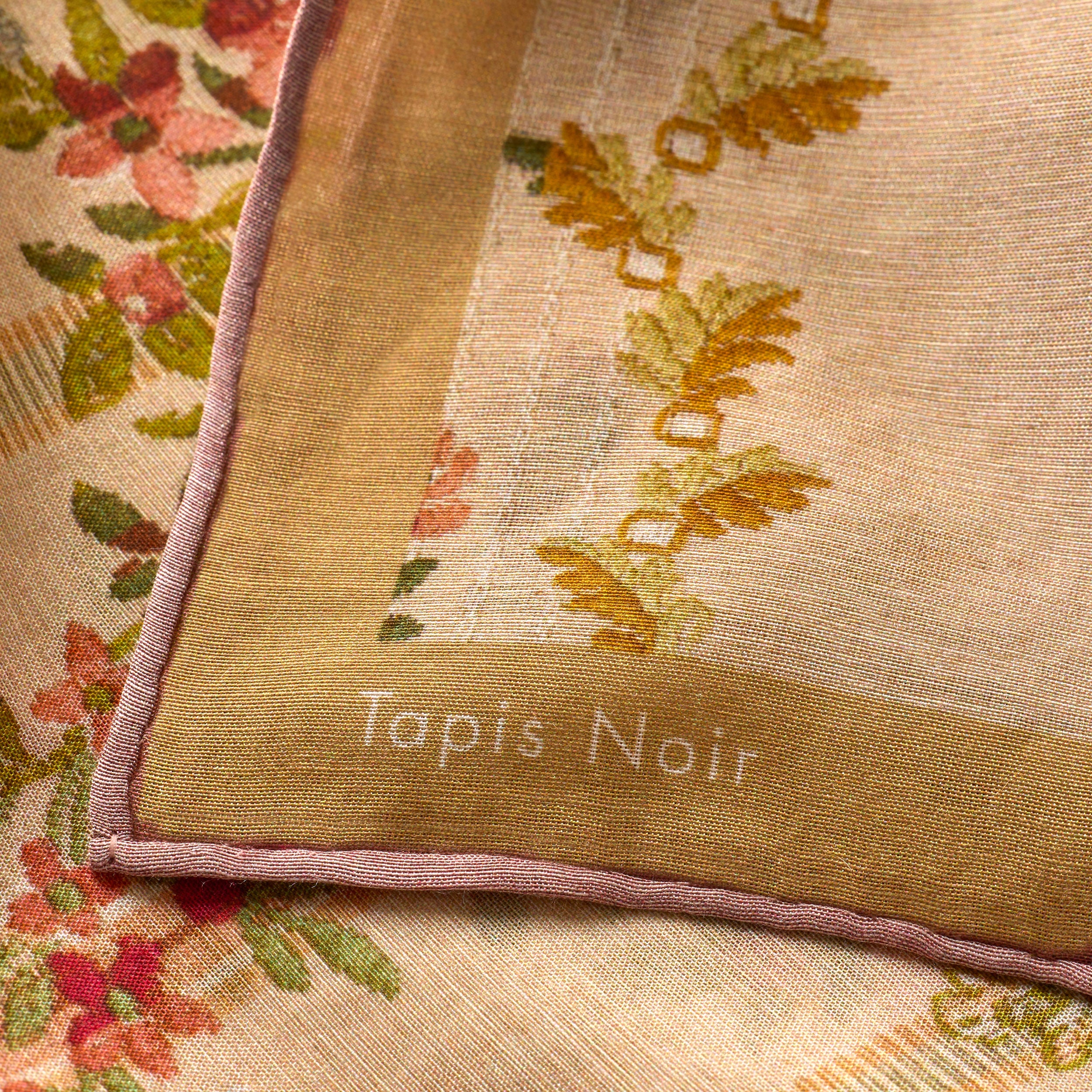 Tapis Noir Lommetørklæde Pastel Stribet Handkerchief Beige