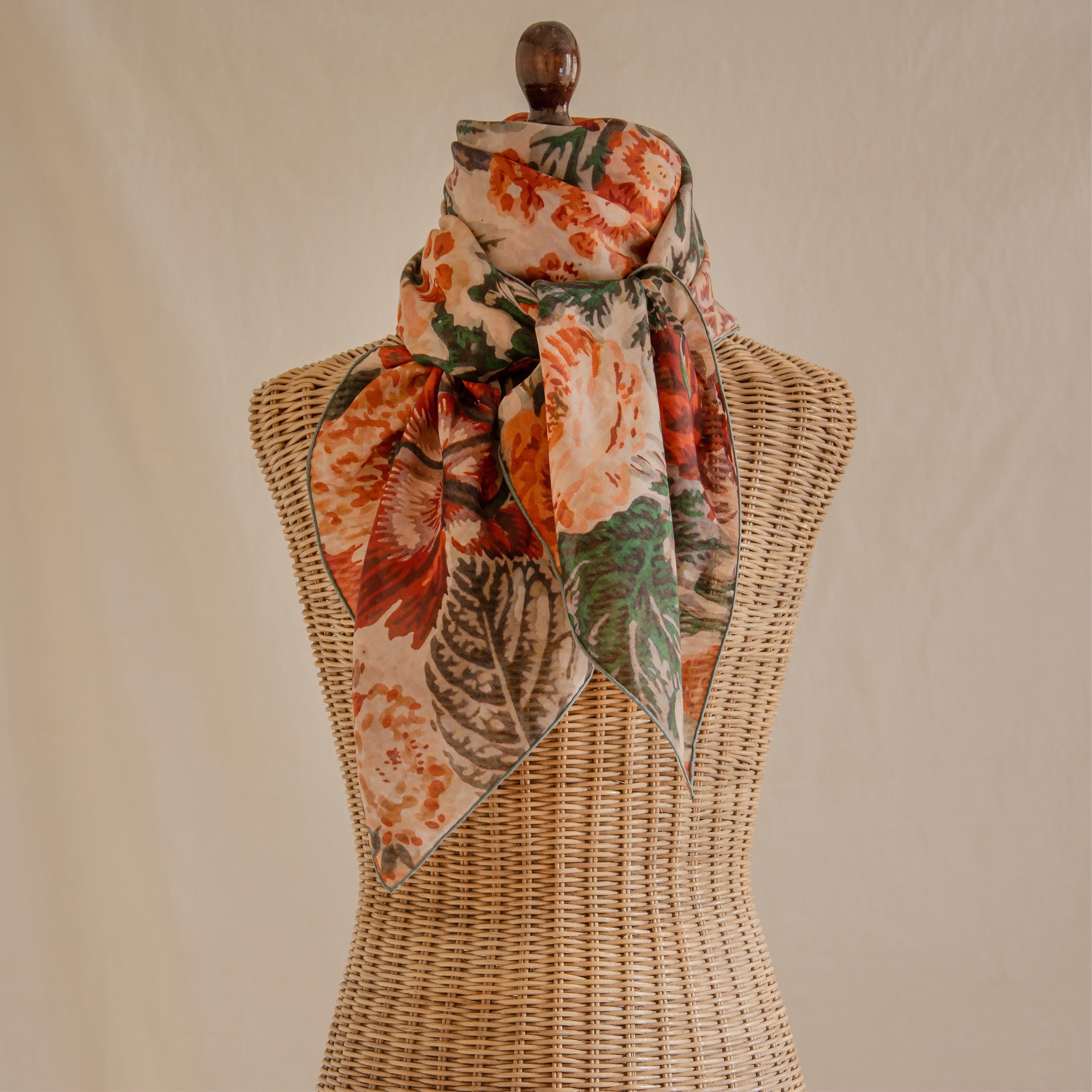 Tapis Noir Stort Let Varmt Blomstret Tørklæde Light Large Rød