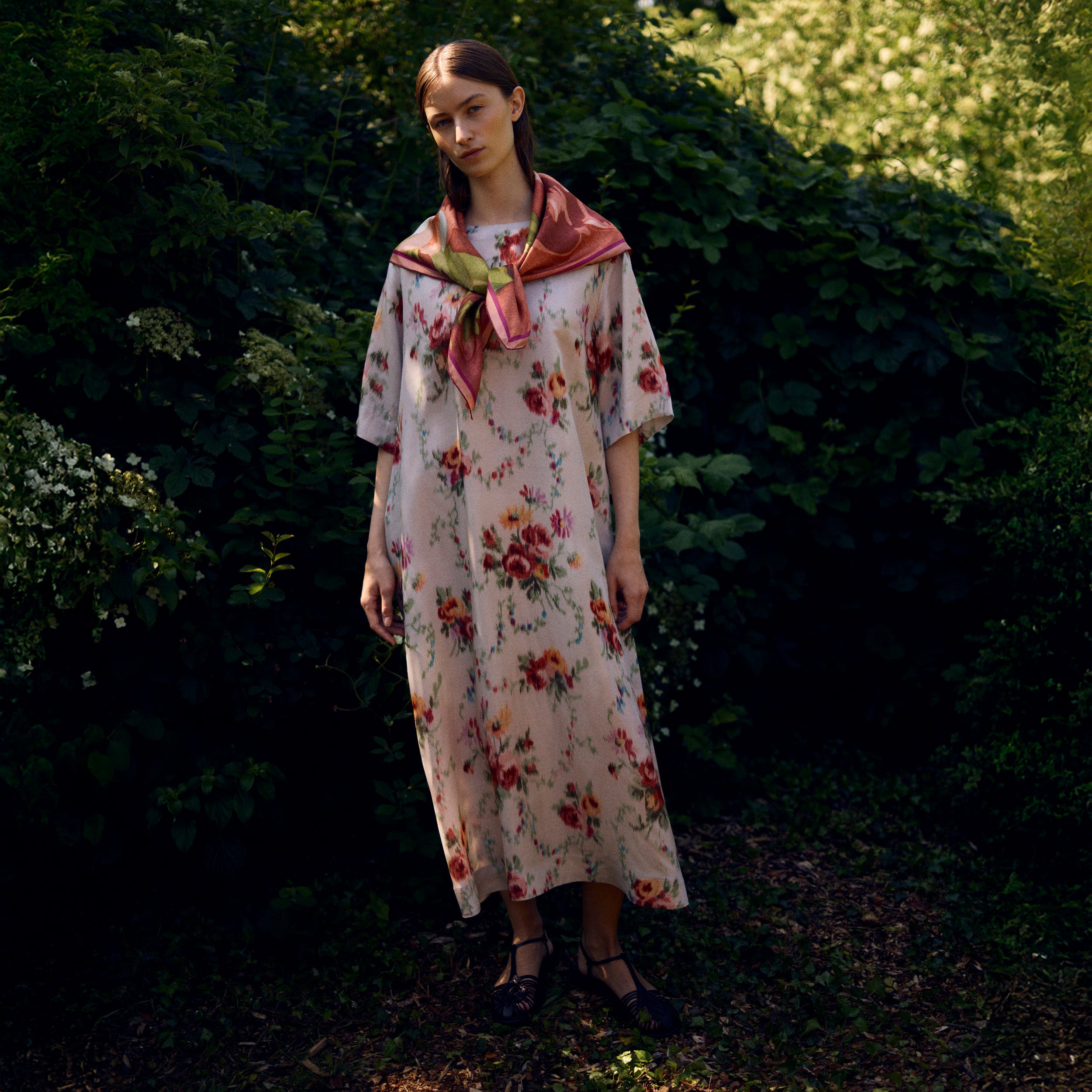 Tapis Noir Klassisk Evenlyn Tørklæde Classical Rød