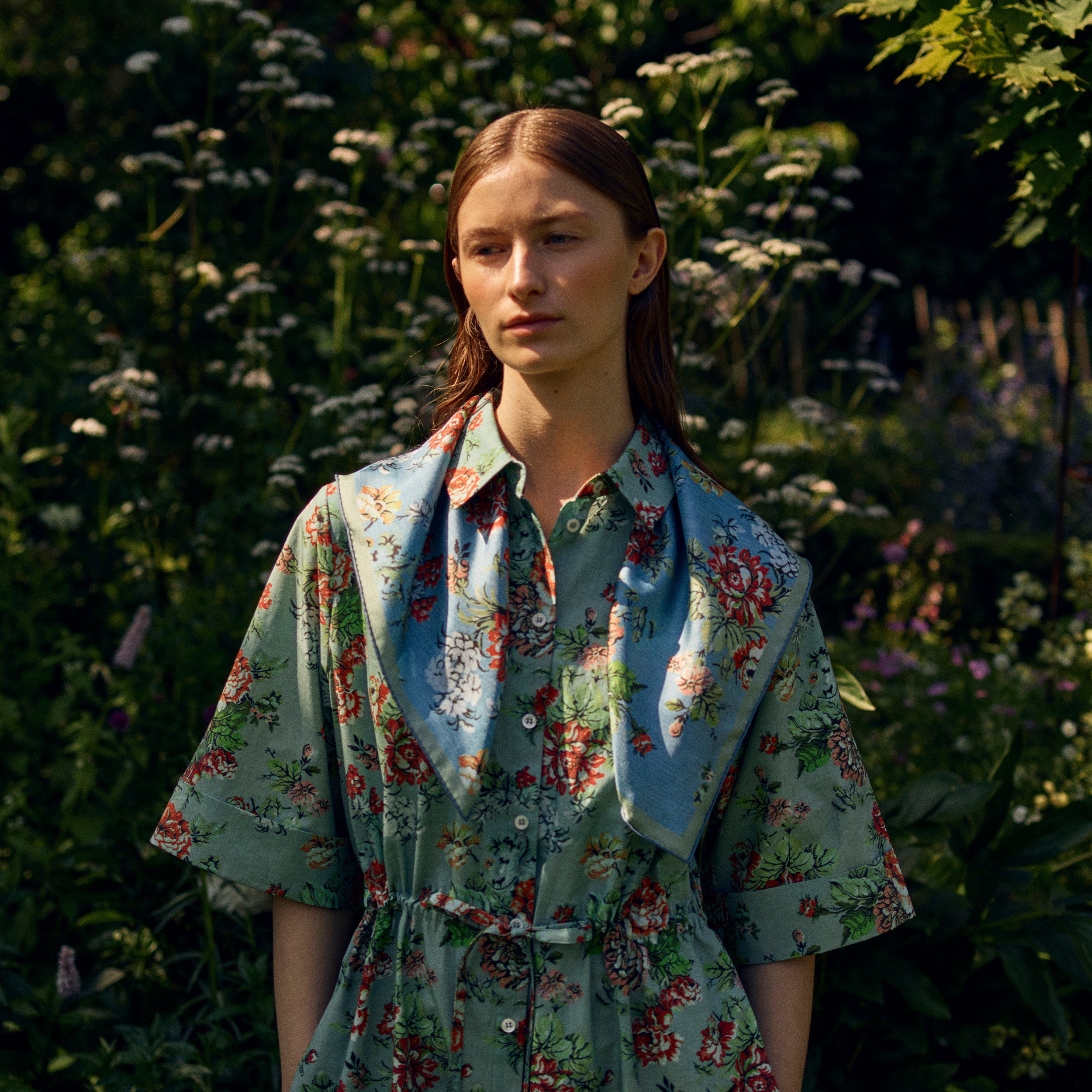 Tapis Noir Klassisk Lille Elisabeth Tørklæde Classical Small Mørkeblå