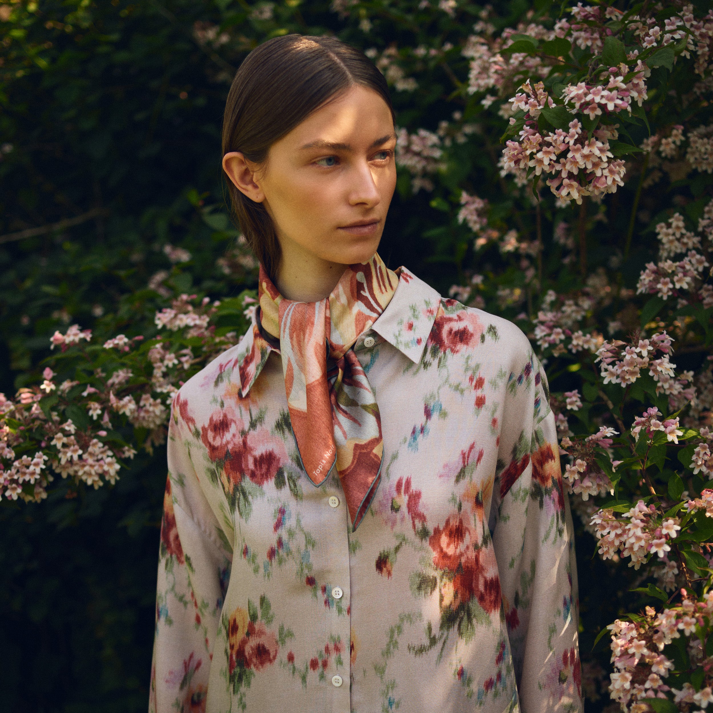 Tapis Noir Klassisk Lille Evelyn Tørklæde Classical Small Rød