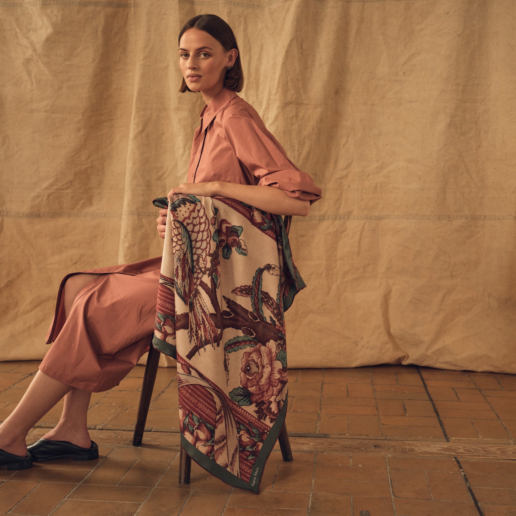 Tapis Noir Klassisk Papegøje Tørklæde Classical Beige