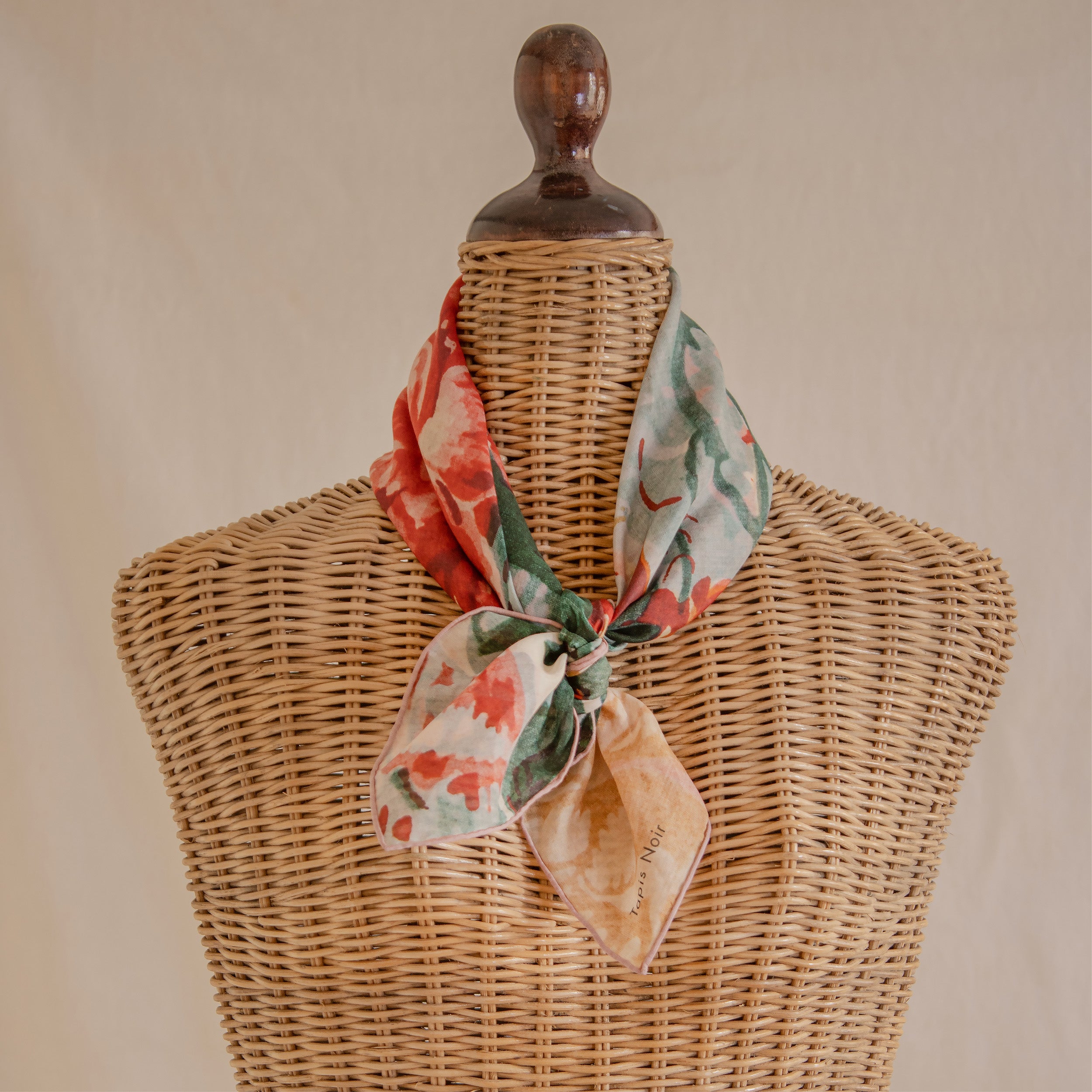 Tapis Noir Let Multifarvet Blomstret Tørklæde Light Flerfarvet