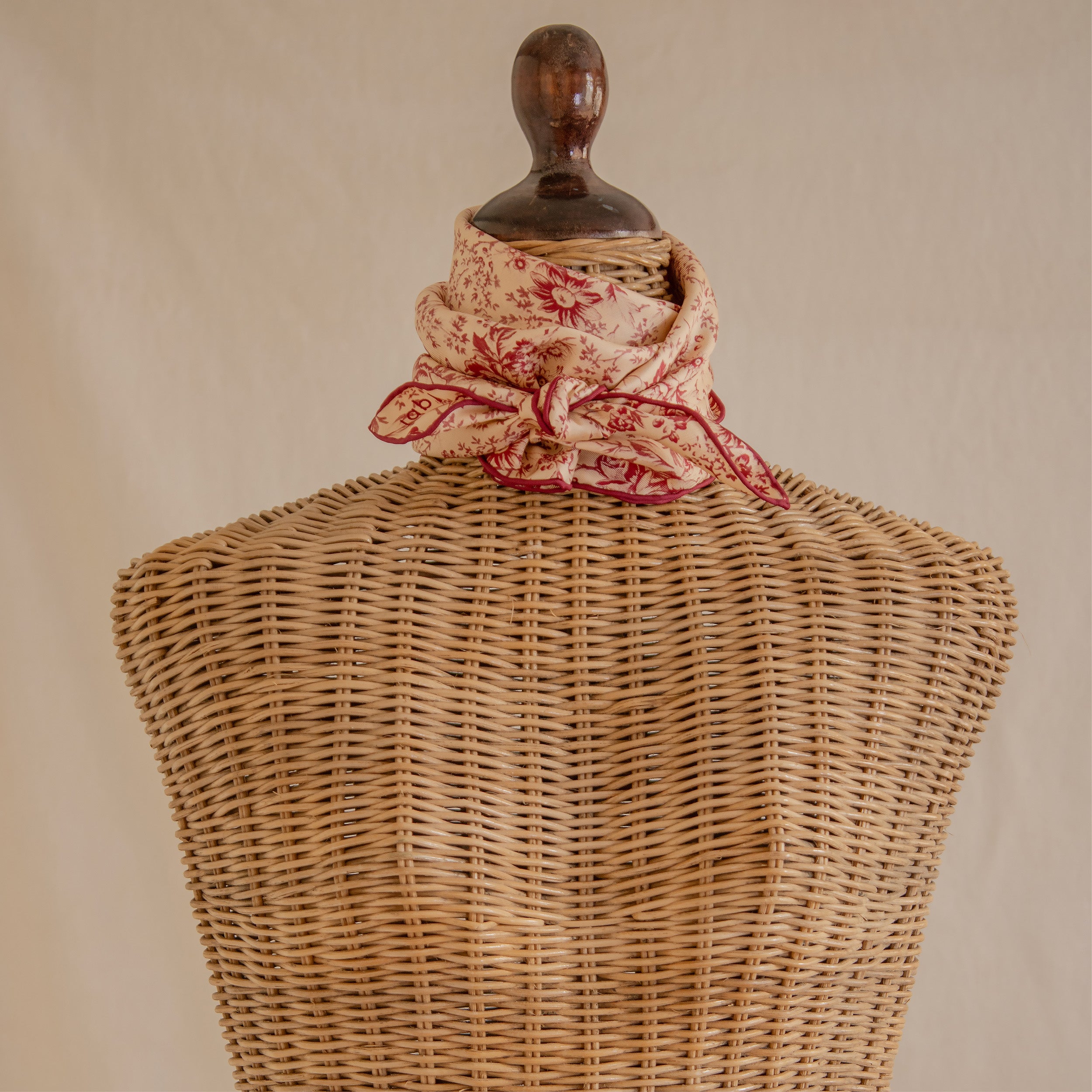 Tapis Noir Lille Klassisk Pink Toile Tørklæde Small Classical Rød