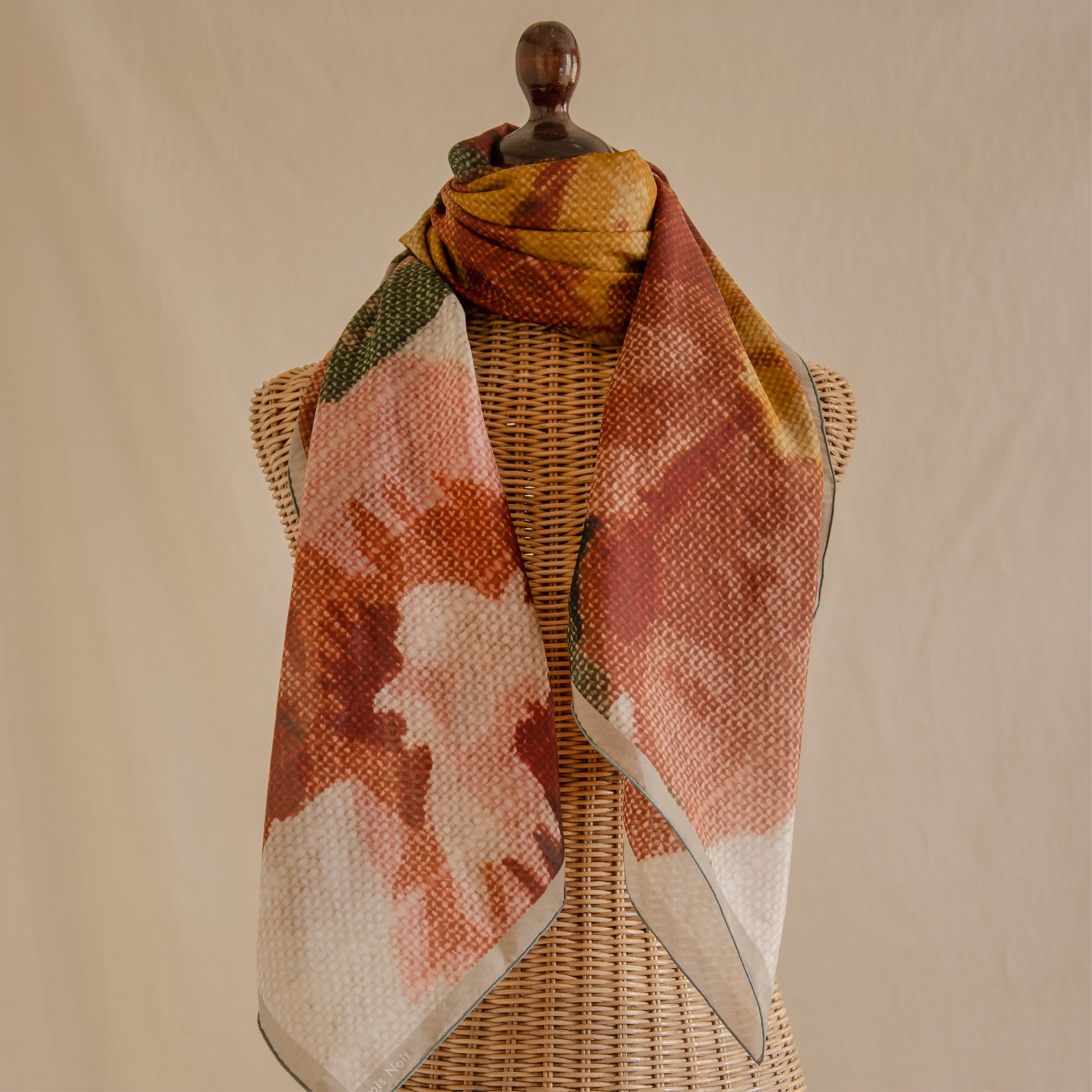 Tapis Noir Stort Let Falmet Tørklæde Light Large Rød